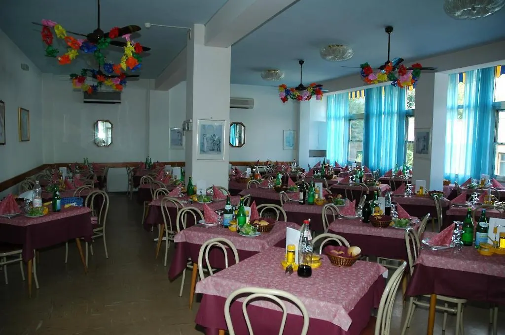 **  Hotel Camay Fogliano Marina Italia