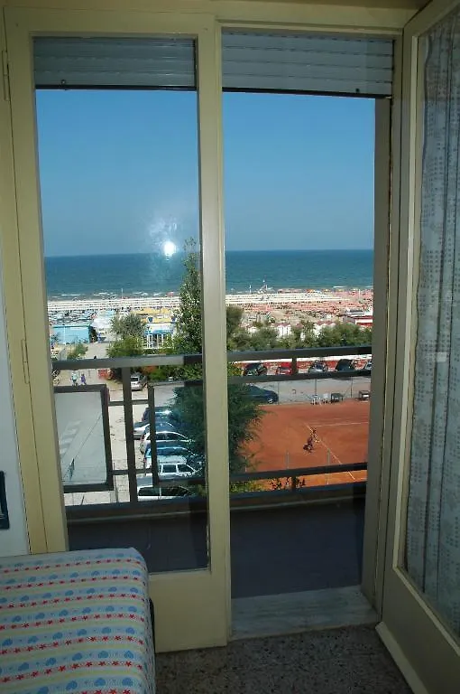 **  Hotel Camay Fogliano Marina Italia
