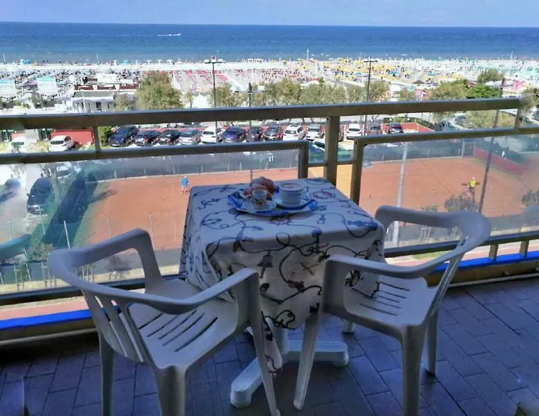 **  Hotel Camay Fogliano Marina Italia